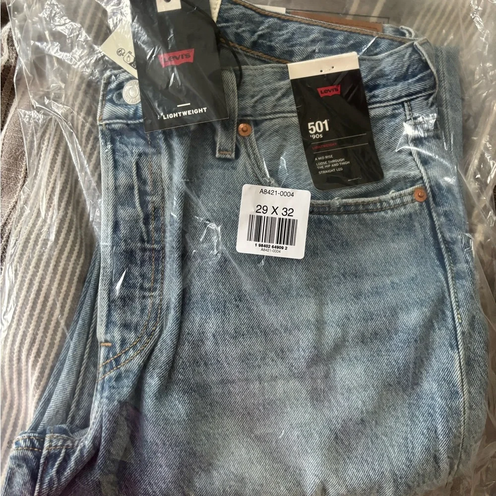 Levi's 501 90s Straight Leg Women's Jeans - Picture 4 of 5